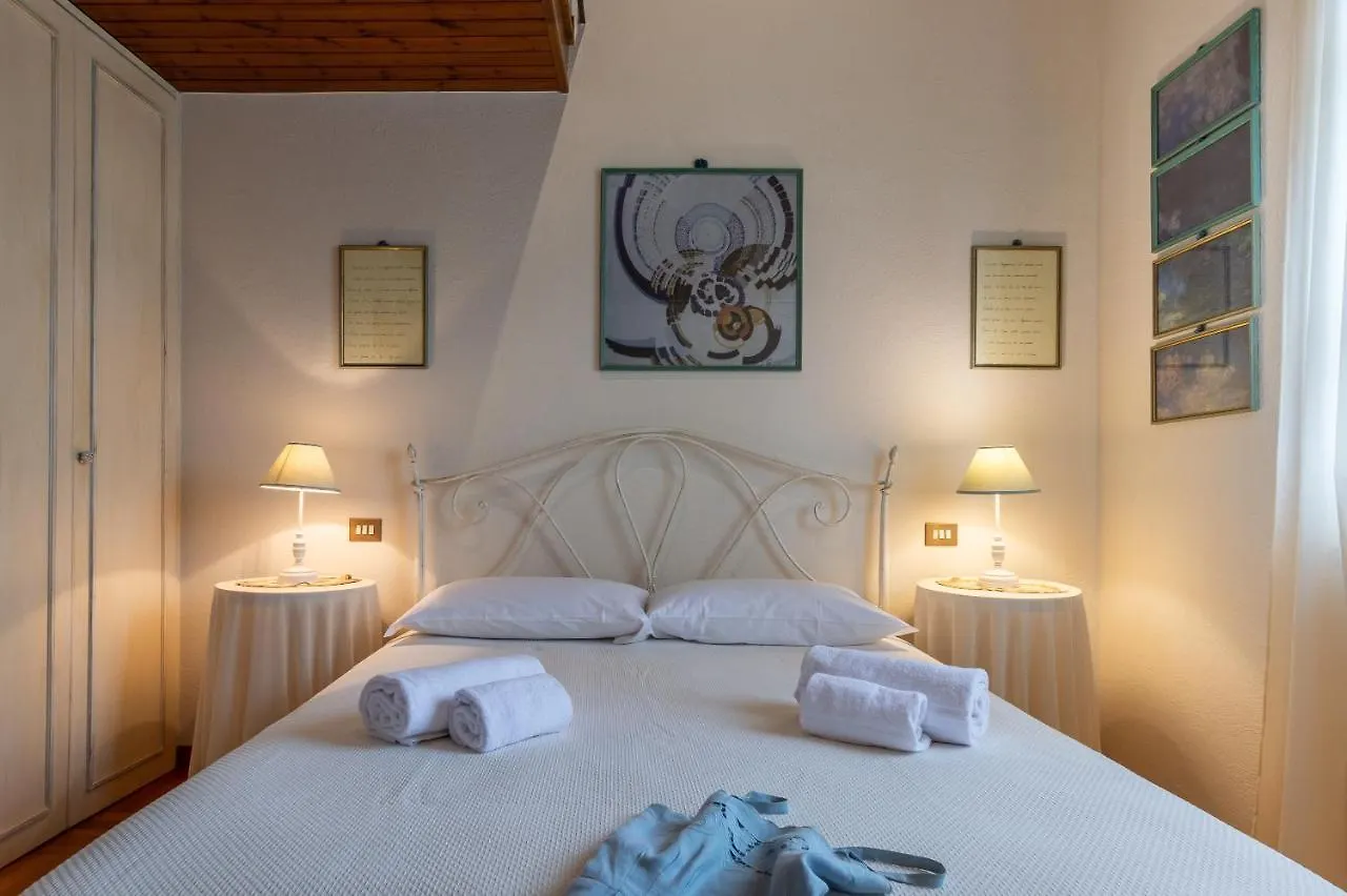 Tuscany Balcony: Crete Senesi Касетта 0*,  Италия