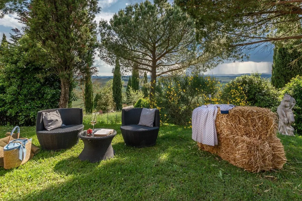 Tuscany Balcony: Crete Senesi Casetta