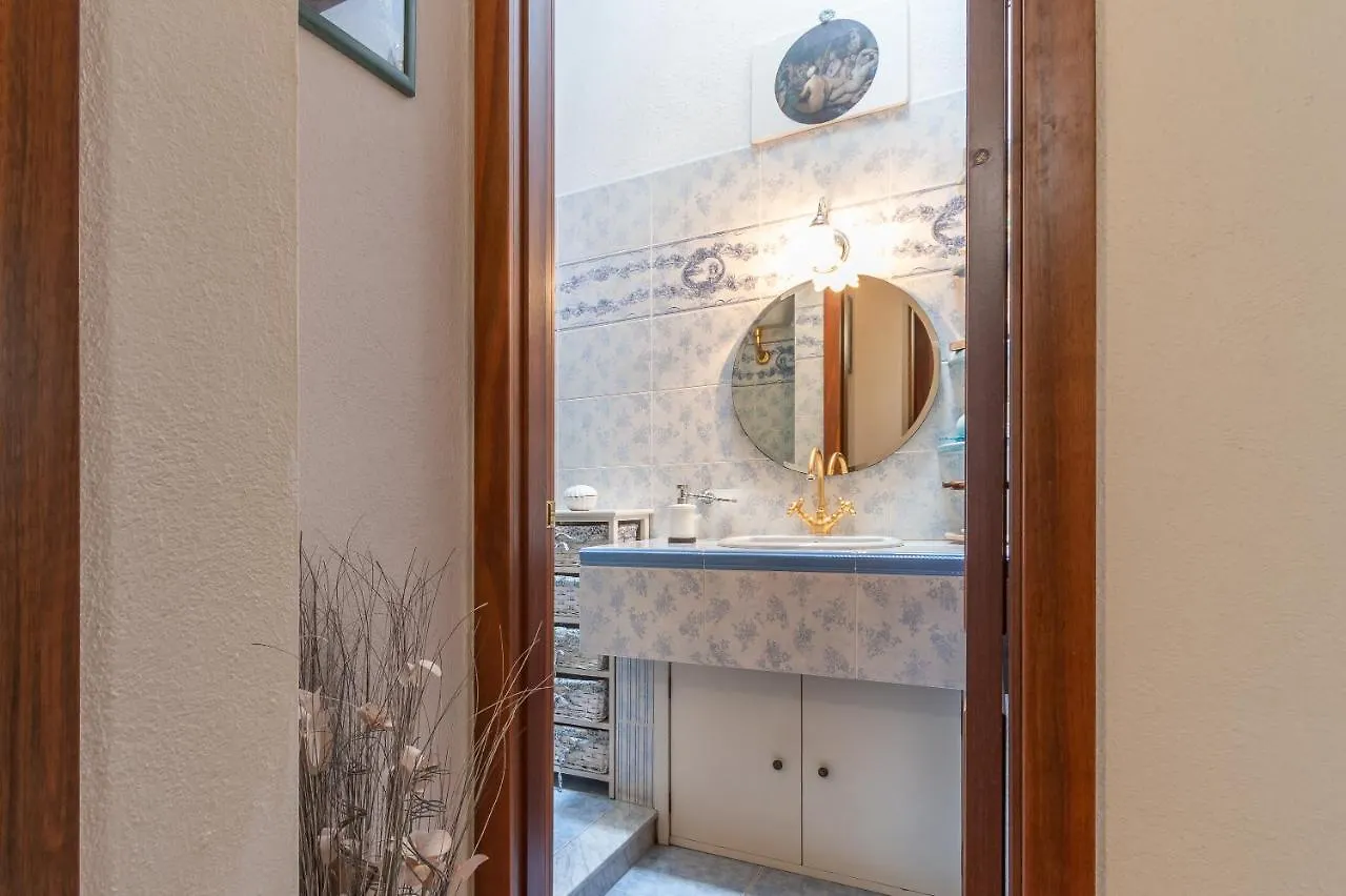 Apartment Tuscany Balcony: Crete Senesi Casetta