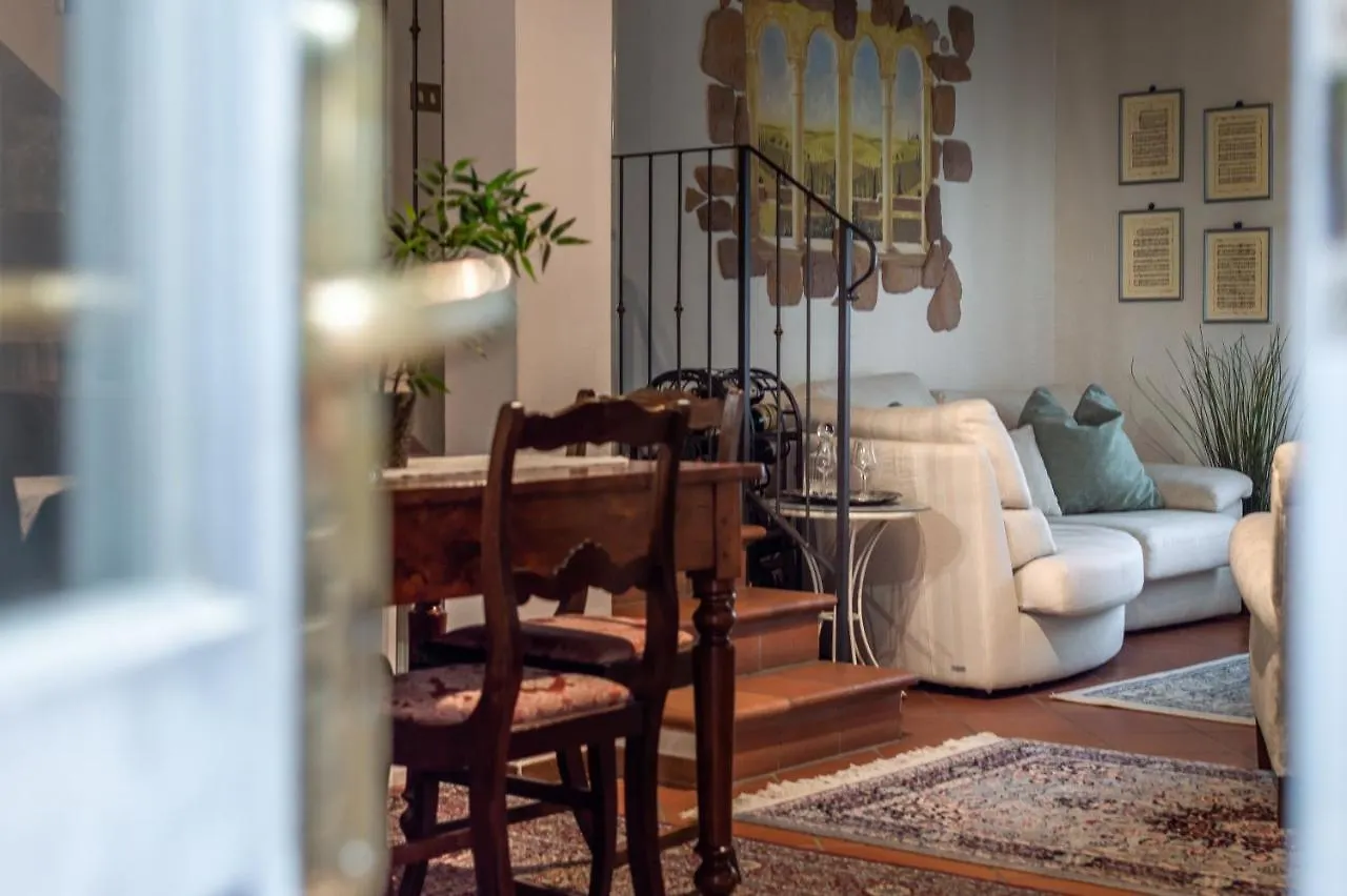 Tuscany Balcony: Crete Senesi Касетта Италия