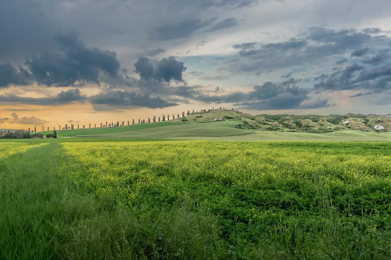 Tuscany Balcony: Crete Senesi Касетта Апартаменты