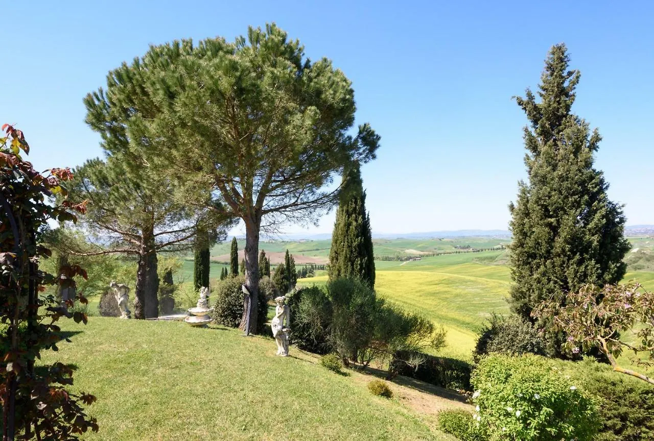 Apartment Tuscany Balcony: Crete Senesi Casetta